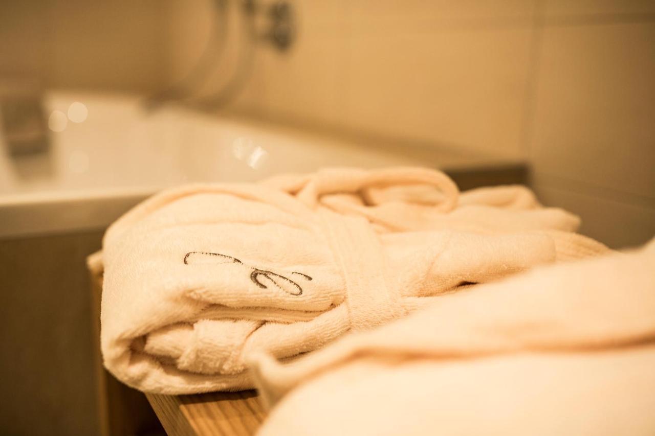 Slow Living Suite - Ferienwohnung Mit Privater Sauna & Garten ฟิสส์ ภายนอก รูปภาพ